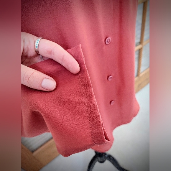NWOT BCBGeneration Collared Button Up Blouse, Salmon, Medium, Perfect Condition! - Picture 8 of 11
